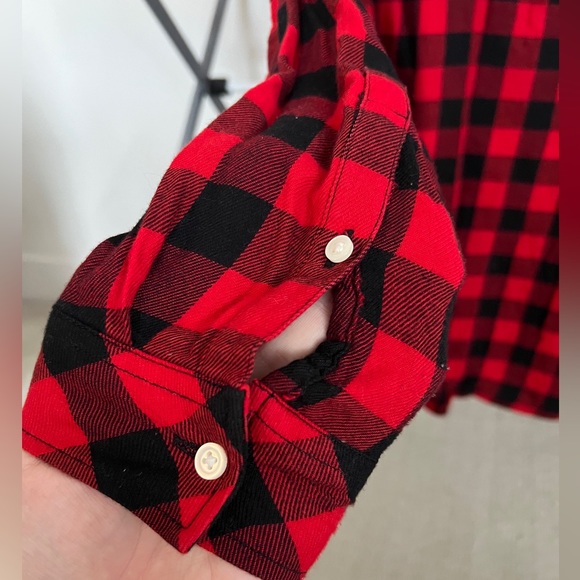 GAP Plaid Button-Down - Picture 6 of 6